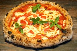 33. Pizza Pomodoro