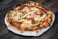 28. Pizza Speciale