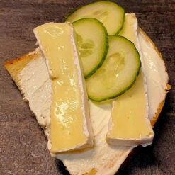 Camembert sajtos Party szendvics